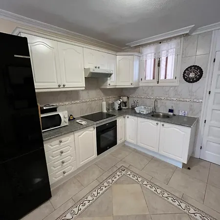 Borok's Place Apartment